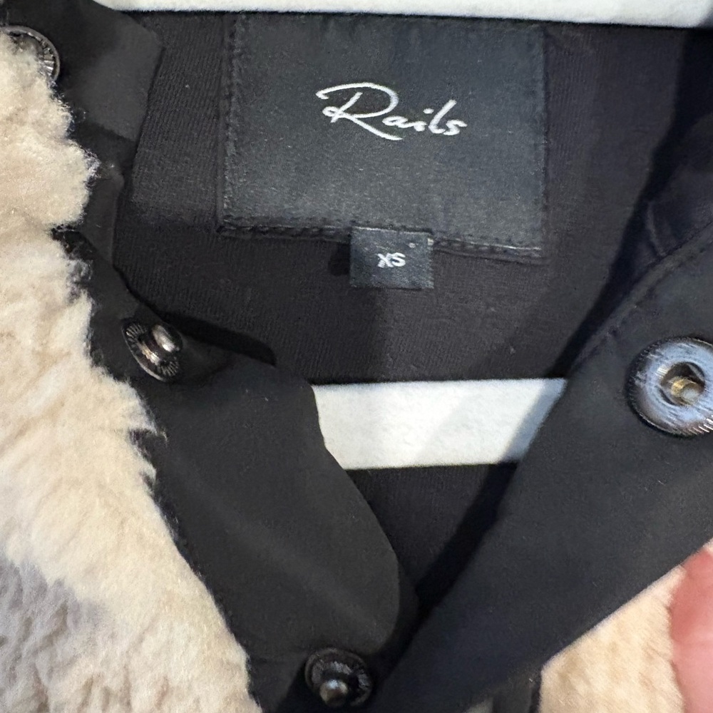 Rails Leopard Print Sherpa Jacket - Picture 4 of 6